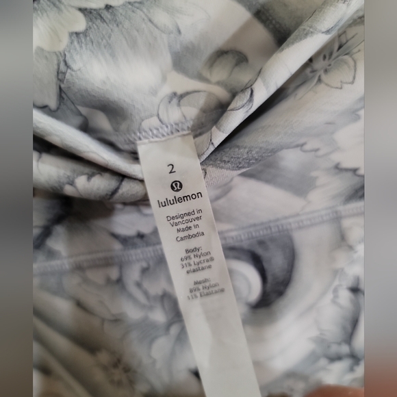 Lululemon Train Times 7/8 Pant in Twine White Multi / White 2 Full-on Luxtreme - Picture 5 of 10